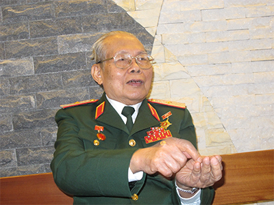 10 năm và 12 ngày