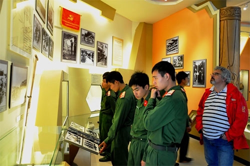 Thế hệ trẻ...sẽ học được nhiều điều từ quá khứ.