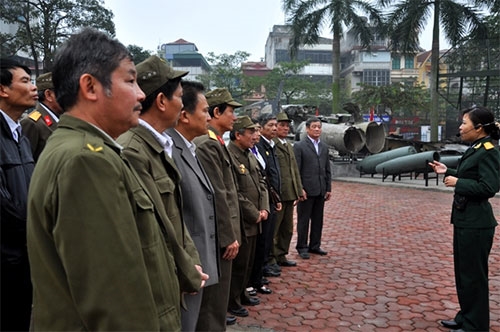 Trong số này, nhiều cựu chiến binh đã từng bảo vệ Thủ đô những ngày đông tháng 12-1972.