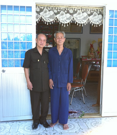 Niềm mong mỏi của hai thương binh