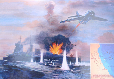 Máy bay ta ném bom chiến hạm Mỹ