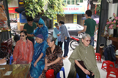 Tiếng chuông tìm về góc phố