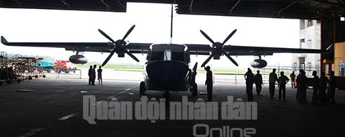 Tiếp nhận máy bay tuần tra biển CASA - 212-400 đầu tiên