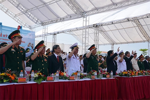 Chủ tịch nước và các đại biểu dự lễ kỷ niệm.