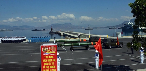 Hải quân nhân dân Việt Nam đang từng bước sở hữu, làm chủ vũ khí hiện đại để bảo vệ Tổ quốc trong tình hình mới.