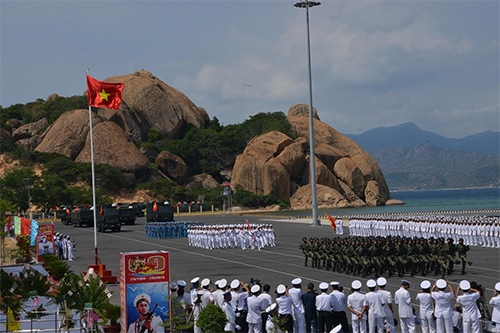 Đội hình các lực lượng Hải quân nhân dân Việt Nam.