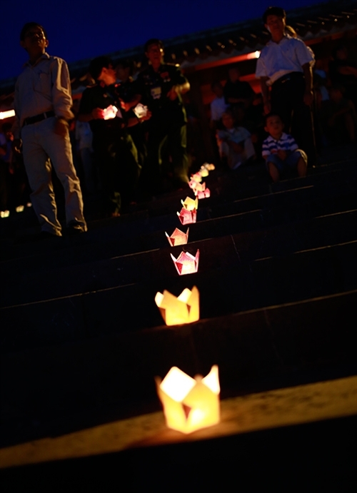 Những hàng hoa đăng như