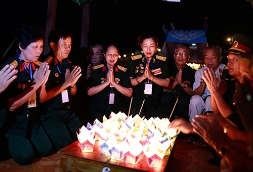 Cầu mong các anh hùng liệt sĩ an nghỉ giữa đất thiêng Quảng Trị.