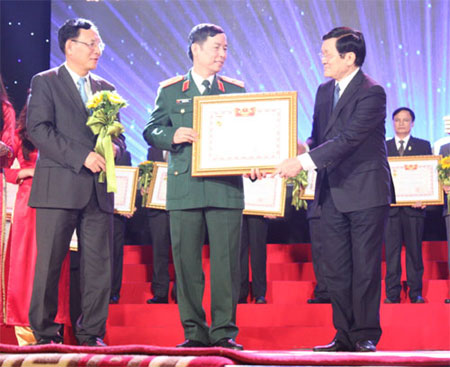 Vị giáo sư từng 4 lần từ chối cơ hội vào đại học