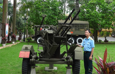 Ở đơn vị ngày truyền thống trùng với sinh nhật Bác