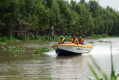 “Đánh” buôn lậu trên biên giới Tây Ninh
