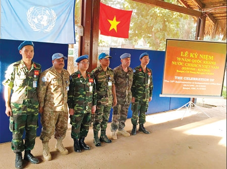 Bộ đội Cụ Hồ ở Trung Phi