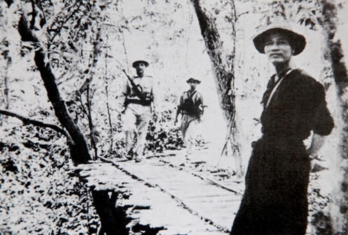 “SÁNG TRONG NHƯ NGỌC MỘT CON NGƯỜI”