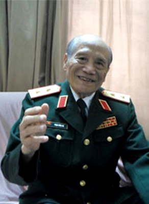 Phái viên Tổng cục Chính trị trong chiến dịch