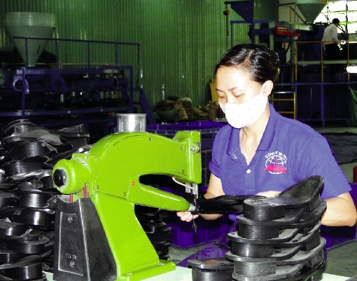 Dấu giày vạn dặm...