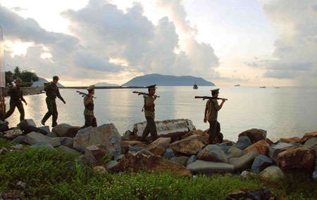 Bộ đội biên phòng tuần tra Côn Đảo