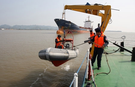 Bám sát thực tế chiến đấu trên biển để huấn luyện, là phương châm được các lực lượng Cảnh sát Biển chú trọng.