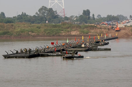 Kinh nghiệm từ những lần bắc cầu phao sẽ giúp Bộ đội Công Binh bước vào năm huấn luyện tốt hơn.