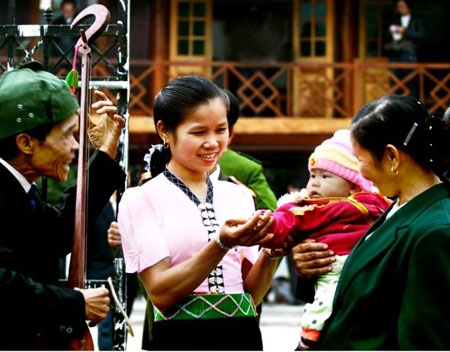 Nét duyên phụ nữ Tây Bắc