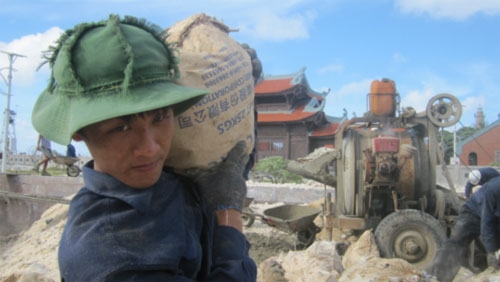 Binh nhất Mai Văn Hùng là Chiến sỹ tiên tiến của Đoàn Công binh Sông Mã