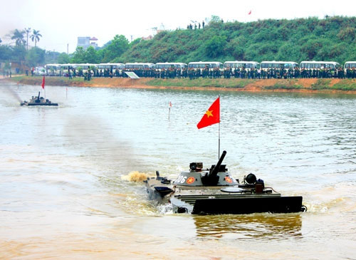 Rèn mình là để luyện quân