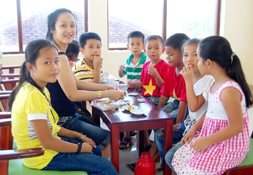 Cùng nhau hát về biển đảo quê hương