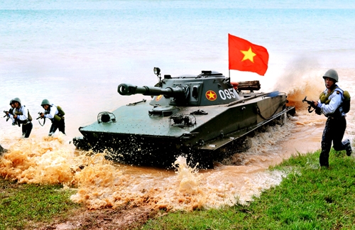 Huấn luyện hiệp đồng ở Lữ đoàn 147 Hải quân. Ảnh: Nguyễn Tuấn Huy