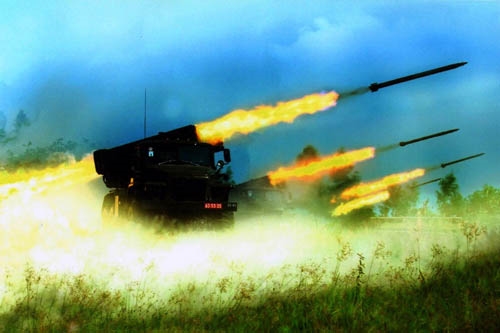 Bắn đạn thật trong diễn tập ở Lữ đoàn Pháo binh 434 (Quân đoàn 4). Ảnh: Hà Quốc Thái