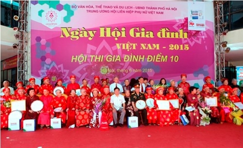 TÔN VINH, NHÂN RỘNG ĐIỂN HÌNH GIA ĐÌNH