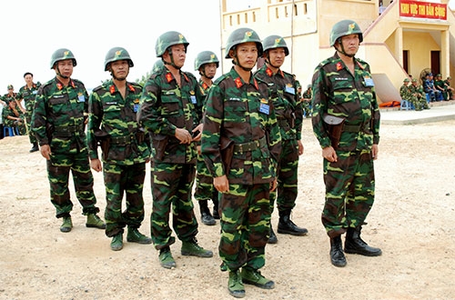 Cơ quan Hậu cần chuẩn bị vào thi bắn súng k54 bài 5 nâng cao.