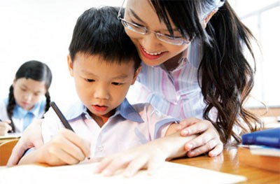 DẠY CHỮ VÀ RÈN NGƯỜI