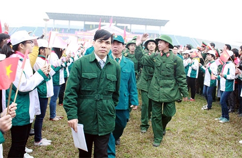 Tạm biệt quê hương, chúng tôi lên đường.