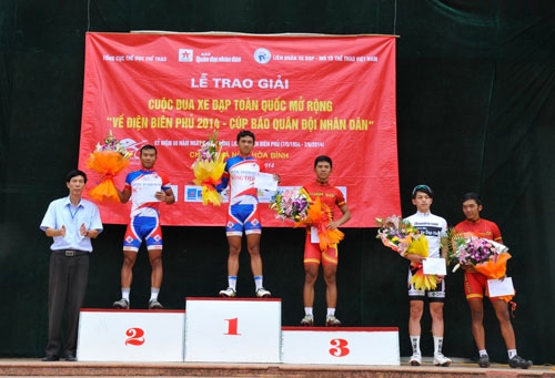 Đội Domesco Đồng Tháp 1 giành vị trí quán quân và thứ nhì của chặng 2.