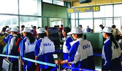 XUẤT KHẨU LAO ĐỘNG VÀ THU HOẠCH VĂN HÓA