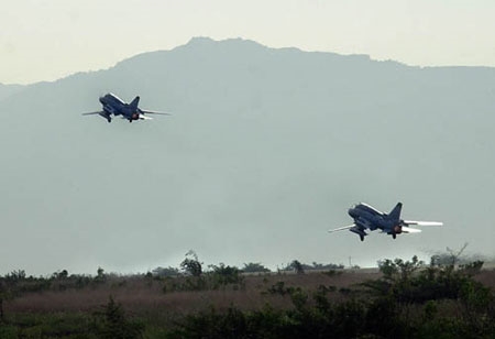 Biên đội máy bay Trung đoàn 937 xuất kích thực hiện nhiệm vụ