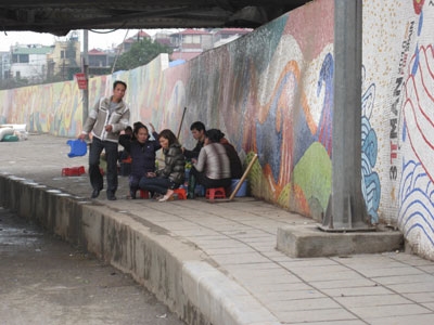 Quán cóc dựng ngay bên “Con đường gốm sứ”