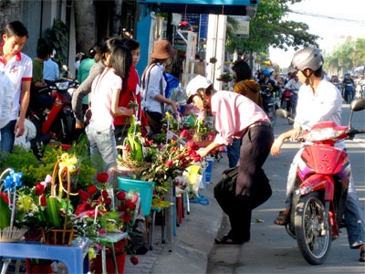 Một góc bán hoa trong nội ô thành phố Cần Thơ