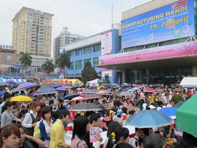 Chương trình khai mạc rất đông người xem nhưng không xảy ra tình trạng chen lấn