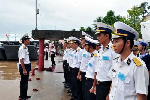 Kíp tàu nhận nhiệm vụ và sẵn sàng thực hiện tình huống
