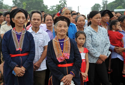Đông đảo bà con các dân tộc huyện Định Hóa, tỉnh Thái Nguyên tham dự lễ phát động.