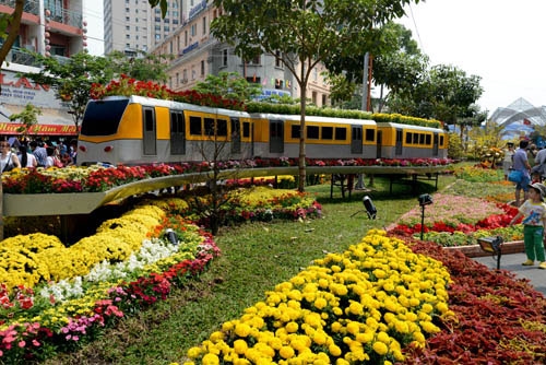 Metro hoa gắn với hình ảnh của một thành phố năng động và phát triển.
