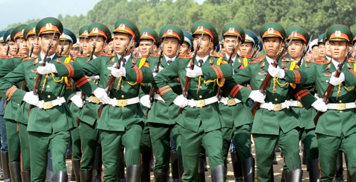 Cử động và khuôn dung của các cán bộ, chiến sỹ tham gia hợp luyện ngày một đẹp hơn