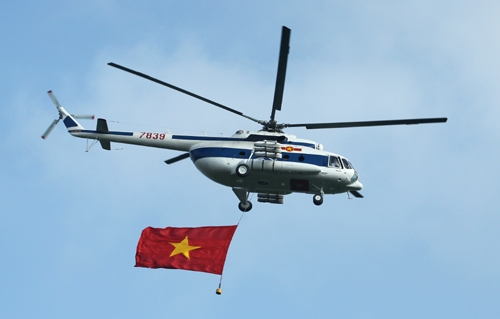 Máy bay mang quốc kỳ