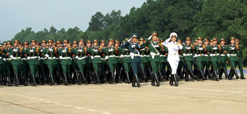 Khối ba quân chủng (đạt thành tích thứ ba trong đợt hợp luyện)