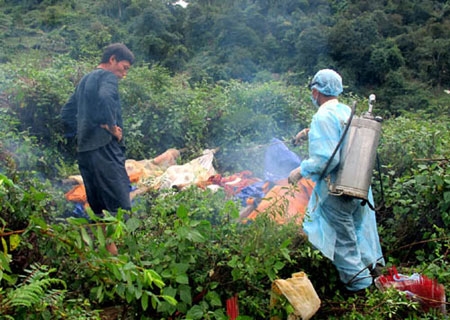 Các thi thể đã tìm thấy được vệ sinh để lo chuyện hậu sự