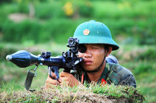 Luyện quân ở đơn vị ba lần Anh hùng 