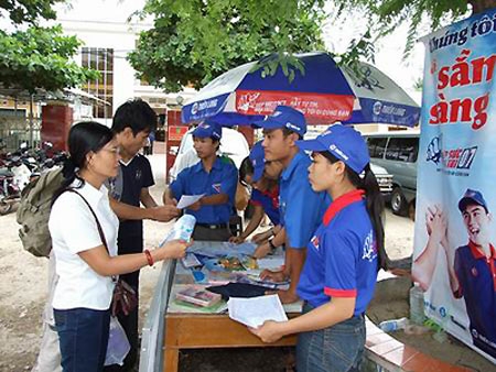 ĐỒNG HÀNH VỚI CÁC SĨ TỬ