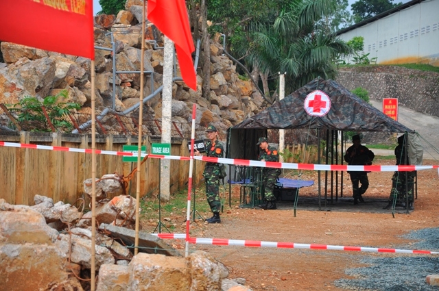 Trong khi đó, đội quân y cũng đã sẵn sàng
