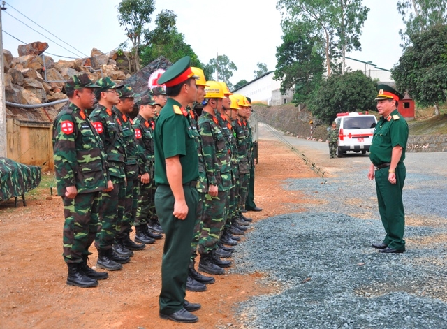 Trung tướng Trần Quang Khuê rút kinh nghiệm ngay tại thực địa