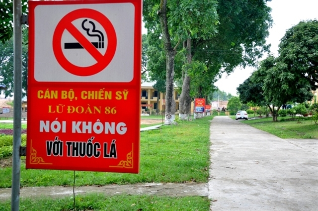 Doanh trại không chỉ xanh, sạch đẹp ở hàng cây, mà từ ý thức mỗi cán bộ chiến sĩ. Biển báo nhắc cán bộ, chiến sĩ Lữ đoàn 86